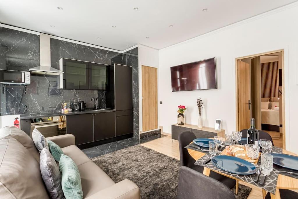 Suite Paris, Tour Eiffel, Champs Elysees 外观 照片