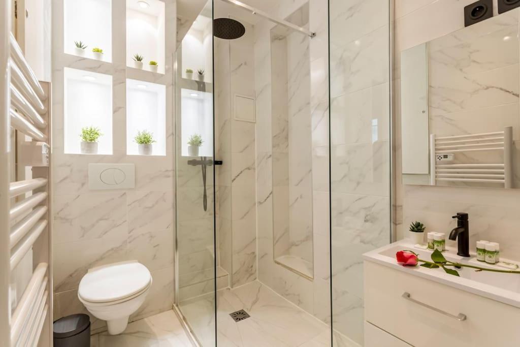 Suite Paris, Tour Eiffel, Champs Elysees 外观 照片
