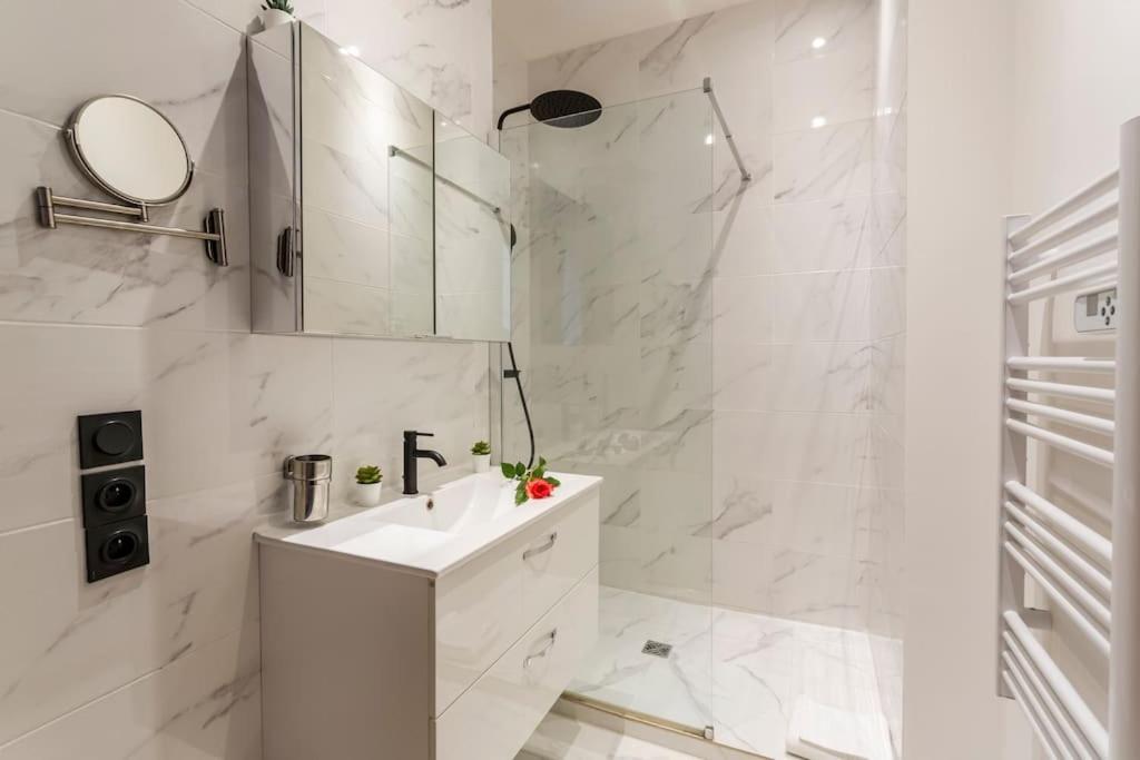 Suite Paris, Tour Eiffel, Champs Elysees 外观 照片